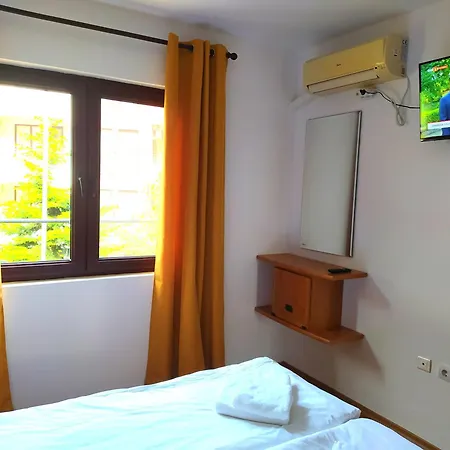 Visit Sunny Marina * ラヴダ