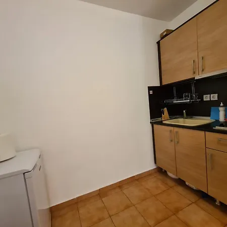 Visit Sunny Marina ラヴダ