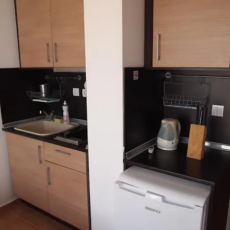 Visit Sunny Marina ラヴダ