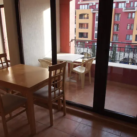 Visit Sunny Marina ラヴダ