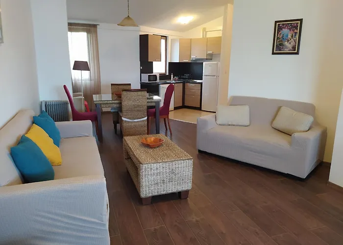 Visit Sunny Marina Апартаменти *