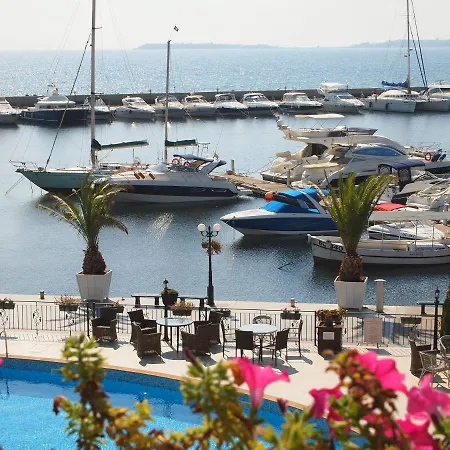 Visit Sunny Marina
